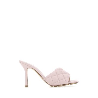 BOTTEGA VENETA sandalo in pelle di agnello trapuntata rosa 