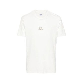 T-shirt di C.P. Company, da uomo, colore bianco. Realizzzata in cotone bianco con jersey leggero, stampa logo sul davanti, stampa logo sul retro, girocollo, maniche corte, orlo diritto. 