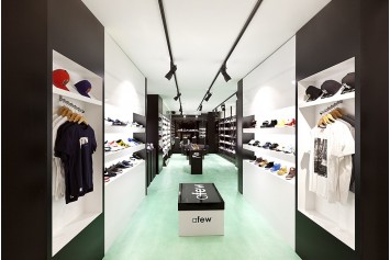 DIADORA stores in Dusseldorf | SHOPenauer