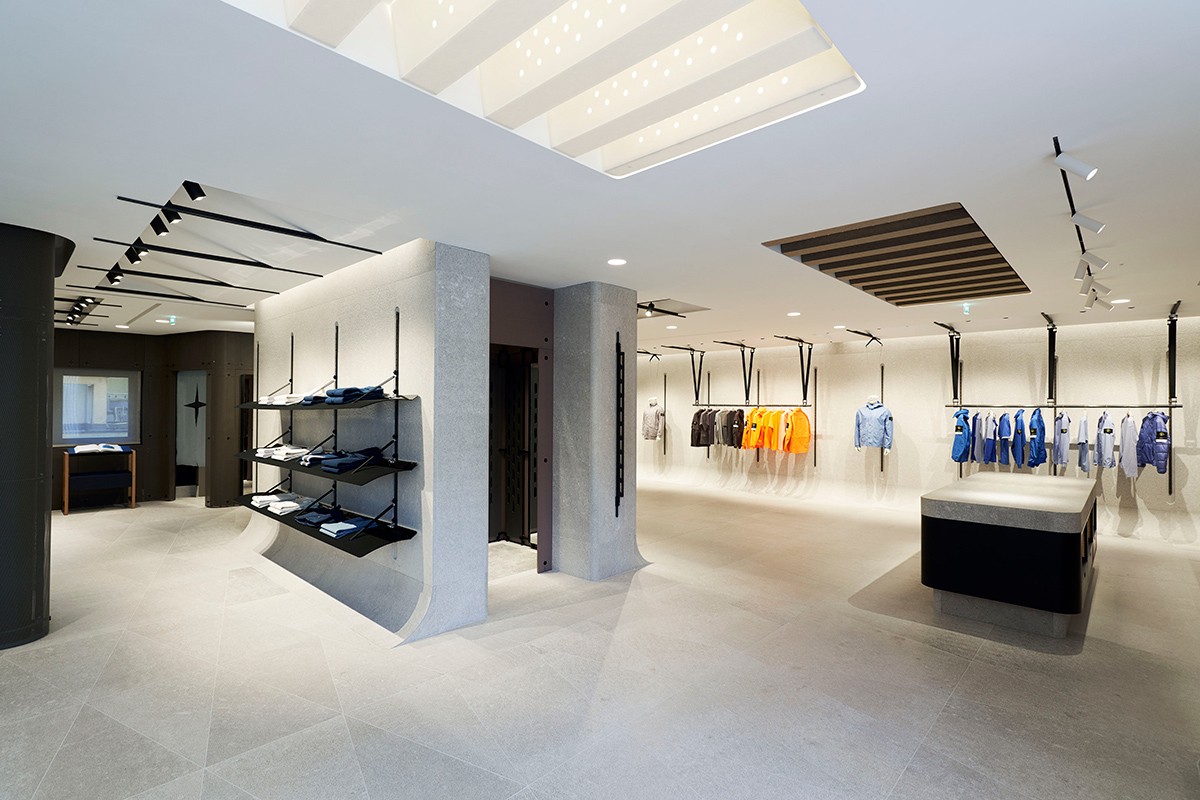 stone island store roma