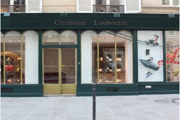 CHRISTIAN LOUBOUTIN stores in Paris | SHOPenauer
