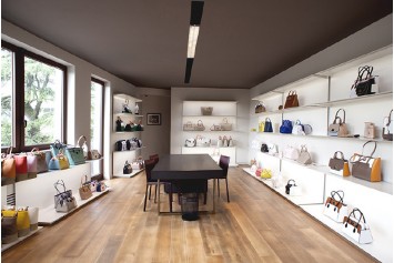 ASH negozi a Milano | SHOPenauer