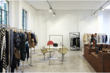Point Showroom