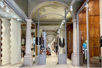 COMME DES GARcONS stores in Italy SHOPenauer