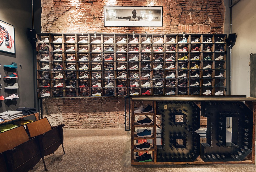 Bottega backdoor store