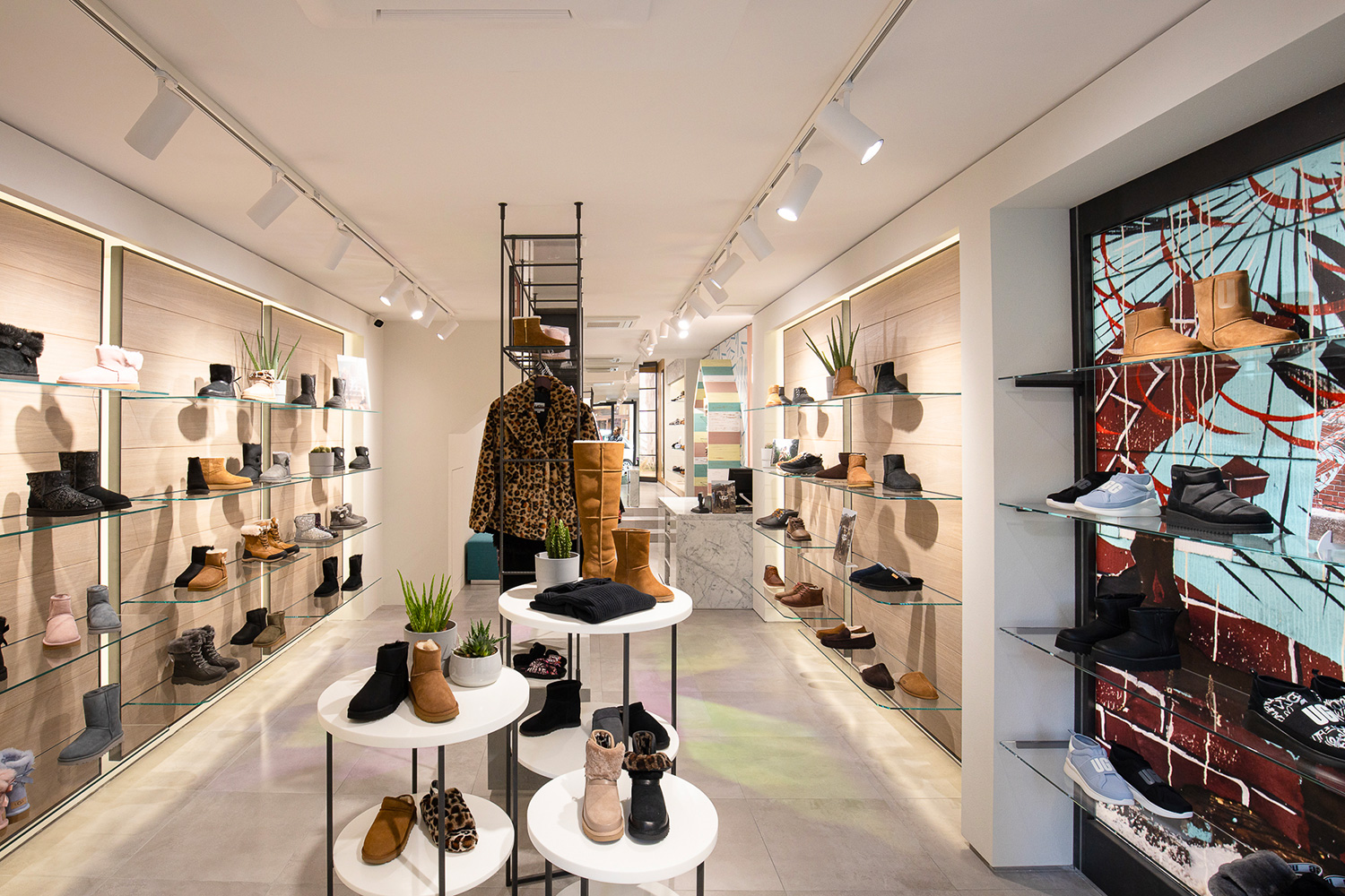 Uggs online store nearby